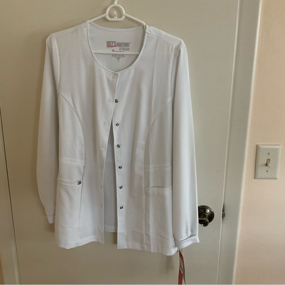 Grey’s Anatomy lab coat